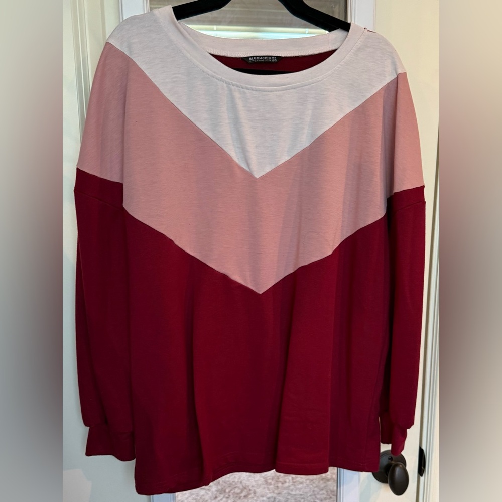 📣 BloomChic Colorblock Long Sleeve Top – Size 12